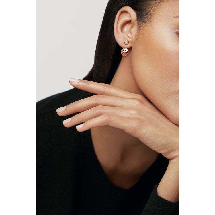 Extrait De Camélia Single Earring with Diamonds