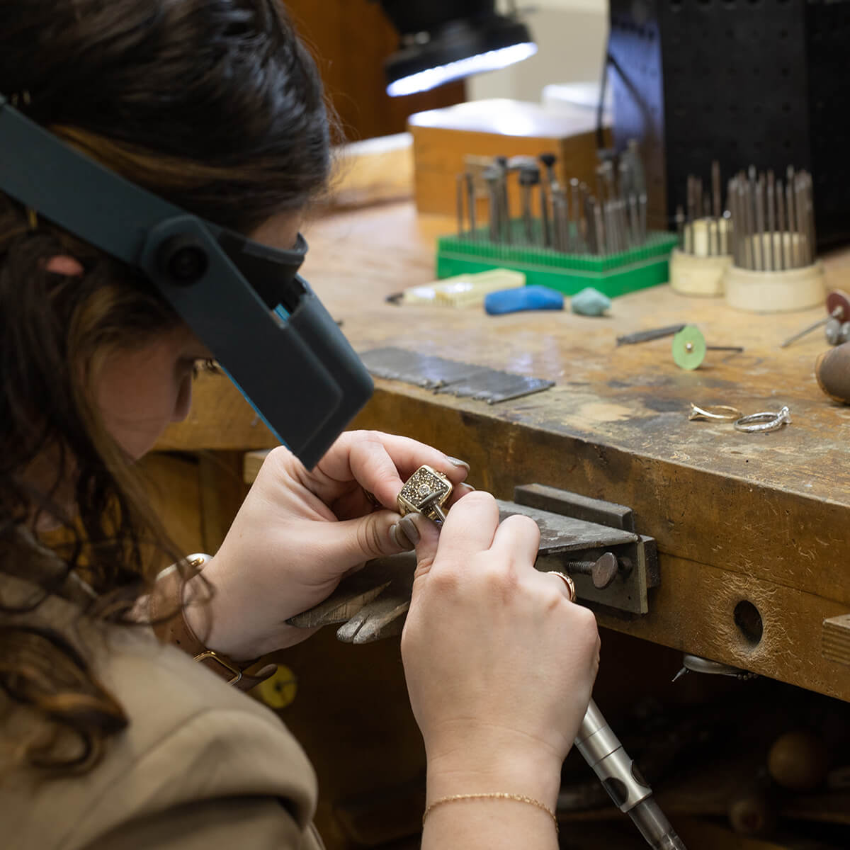 Diamond Cellar offers expert jewelry repair near Columbus, OH. Additional services include jewelry appraisal and watch servicing. Call or visit our Easton Town Center location today.